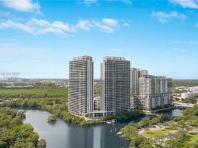 16385 Biscayne Blvd 3202, North Miami Beach FL 33160