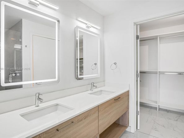 16385 Biscayne Blvd 3202, North Miami Beach FL 33160