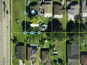 5532 SW 22nd St, West Park FL 33023