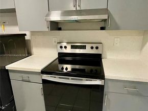 5532 SW 22nd St, West Park FL 33023