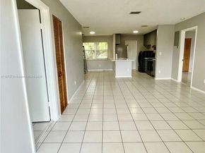 5532 SW 22nd St, West Park FL 33023