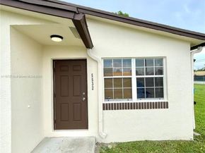 5532 SW 22nd St, West Park FL 33023