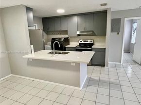5532 SW 22nd St, West Park FL 33023