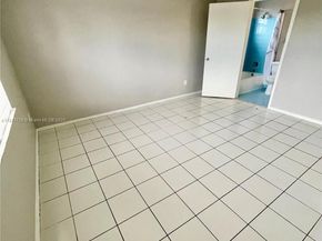 5532 SW 22nd St, West Park FL 33023