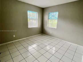 5532 SW 22nd St, West Park FL 33023