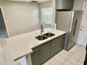 5532 SW 22nd St, West Park FL 33023