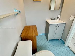 5532 SW 22nd St, West Park FL 33023