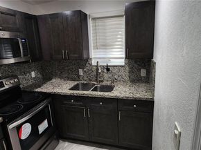 1490/1492 NW 38th St, Miami FL 33142