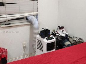 1490/1492 NW 38th St, Miami FL 33142