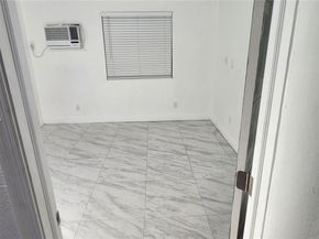 1490/1492 NW 38th St, Miami FL 33142