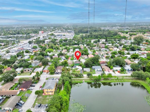 6044 SW 37th St, Miramar FL 33023