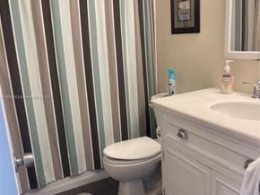 400 Kings Point Dr 1112, Sunny Isles Beach FL 33160