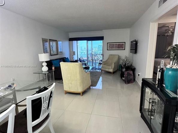400 Kings Point Dr 1112, Sunny Isles Beach FL 33160