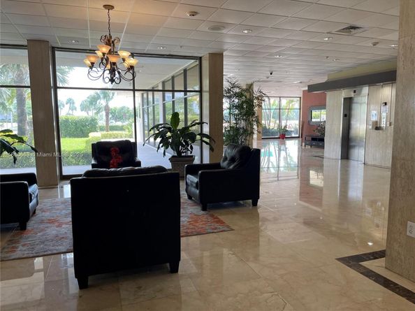 400 Kings Point Dr 1112, Sunny Isles Beach FL 33160