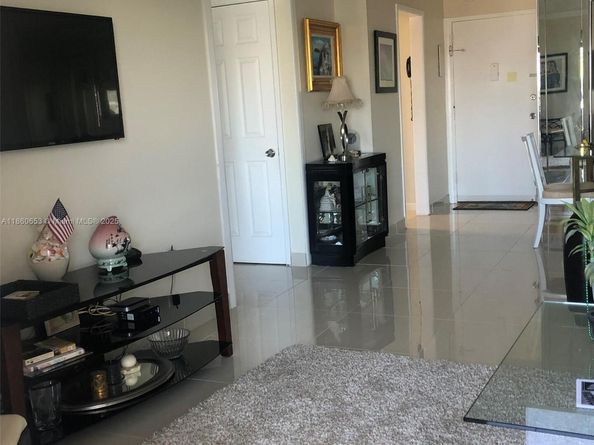 400 Kings Point Dr 1112, Sunny Isles Beach FL 33160