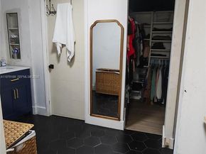 2802 N 46 Ave 520B, Hollywood FL 33021