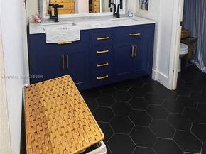 2802 N 46 Ave 520B, Hollywood FL 33021