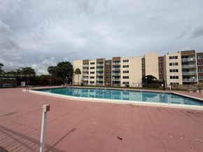 6940 Miami Gardens Dr 1122, Hialeah FL 33015