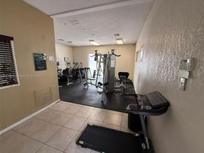 6940 Miami Gardens Dr 1122, Hialeah FL 33015