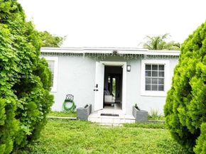 18040 NW 2nd Ct, Miami Gardens FL 33169
