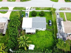 18040 NW 2nd Ct, Miami Gardens FL 33169
