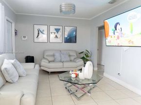 18040 NW 2nd Ct, Miami Gardens FL 33169