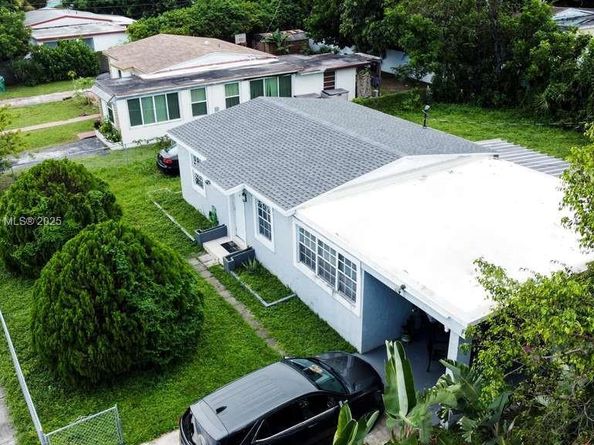 18040 NW 2nd Ct, Miami Gardens FL 33169