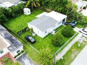 18040 NW 2nd Ct, Miami Gardens FL 33169