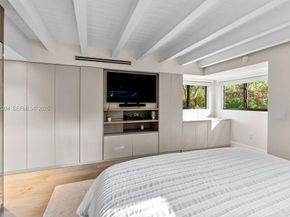 4095 Battersea Rd, Miami FL 33133