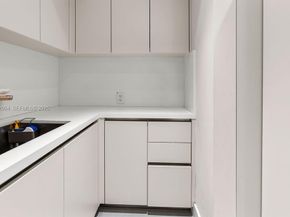 4095 Battersea Rd, Miami FL 33133