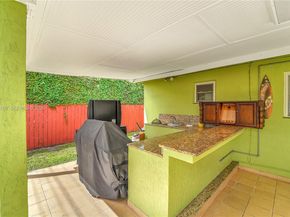 9340 SW 19th St, Miami FL 33165