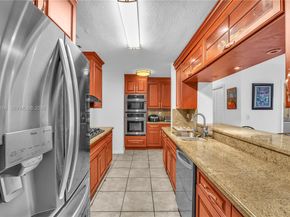 9340 SW 19th St, Miami FL 33165