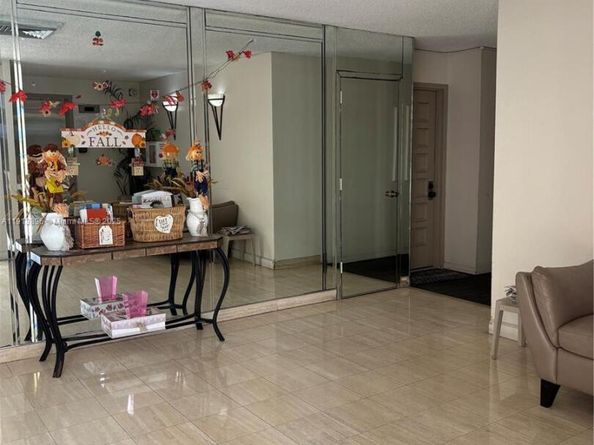 7051 Environ Blvd 632, Lauderhill FL 33319