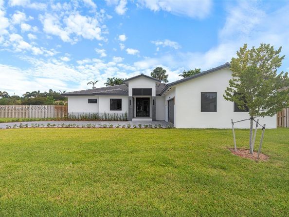 8231 SW 193rd Terrace, Miami FL 33157