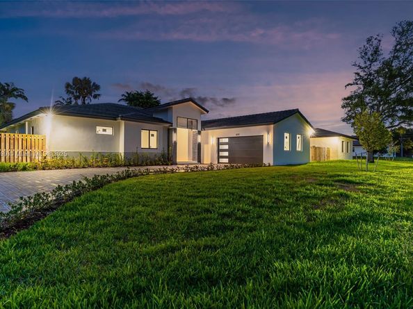8231 SW 193rd Terrace, Miami FL 33157