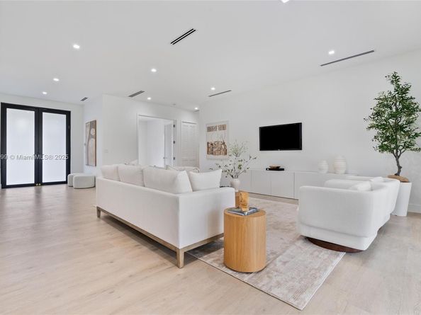 8231 SW 193rd Terrace, Miami FL 33157