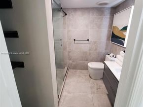 1200 Brickell Bay Dr 3309, Miami FL 33131