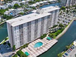 400 Kings Point Dr 224, Sunny Isles Beach FL 33160