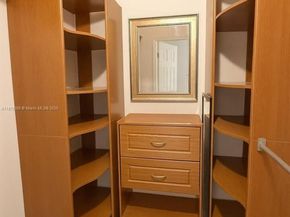 400 Kings Point Dr 224, Sunny Isles Beach FL 33160