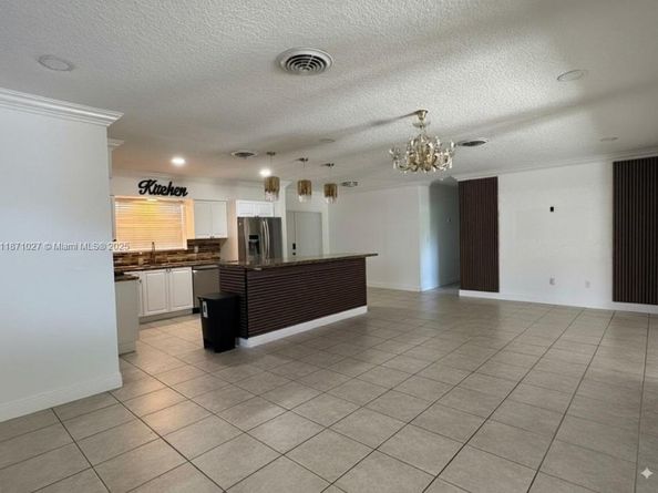 9460 Caribbean Blvd, Cutler Bay FL 33189