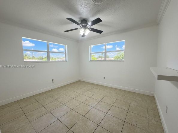 9460 Caribbean Blvd, Cutler Bay FL 33189
