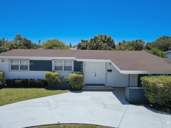 9460 Caribbean Blvd, Cutler Bay FL 33189