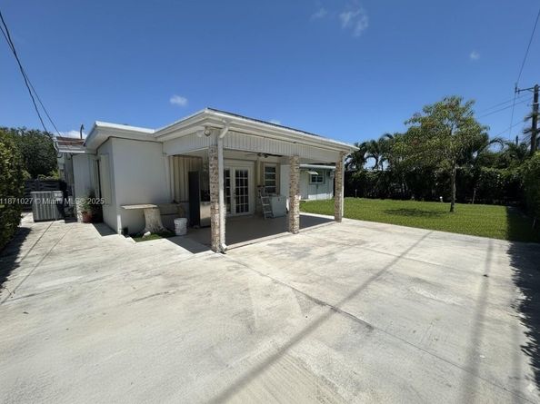 9460 Caribbean Blvd, Cutler Bay FL 33189