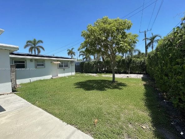 9460 Caribbean Blvd, Cutler Bay FL 33189