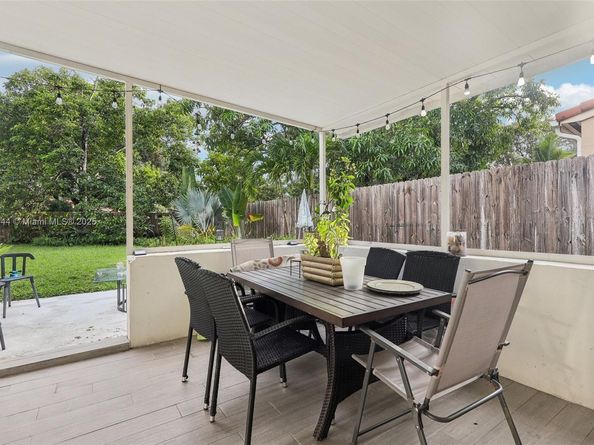 260 NW 133rd St, North Miami FL 33168
