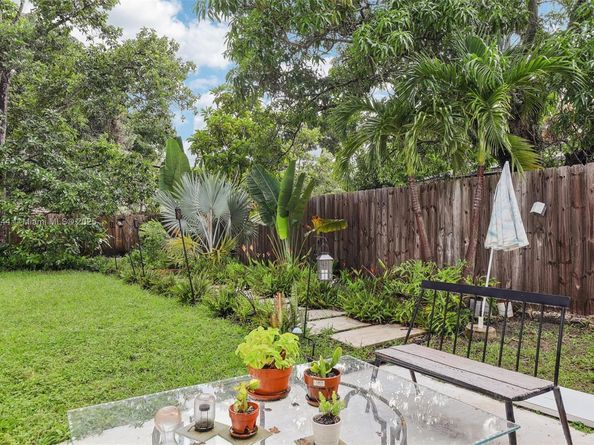 260 NW 133rd St, North Miami FL 33168