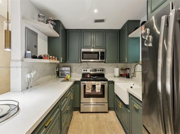 260 NW 133rd St, North Miami FL 33168