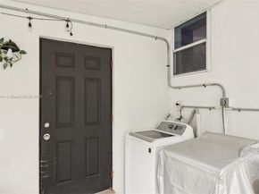 260 NW 133rd St, North Miami FL 33168