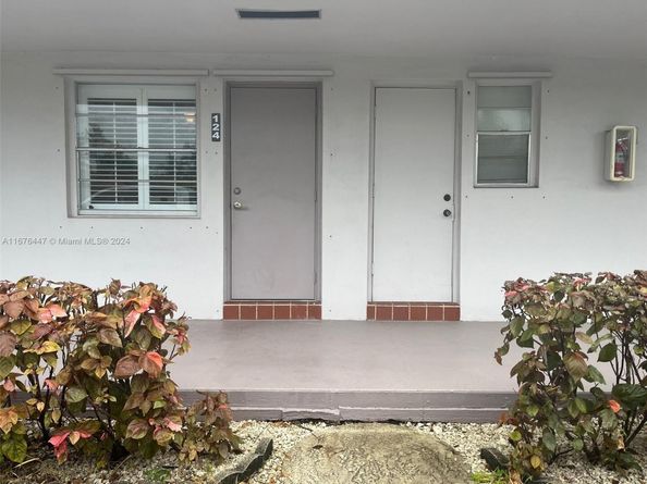 700 Layne Blvd 124, Hallandale Beach FL 33009