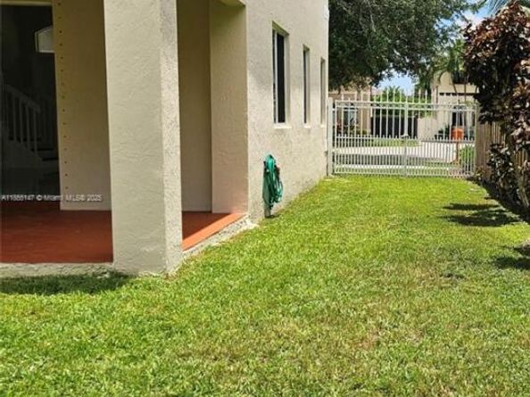 2864 SW 138th Path, Miami FL 33175